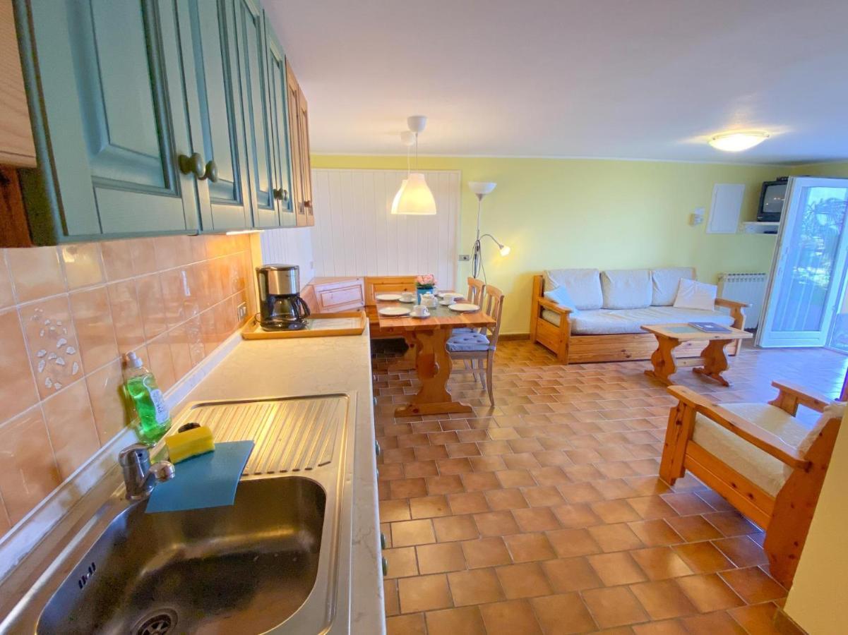 Bellavista A Garten Appartement Mit Pool Colico Zewnętrze zdjęcie